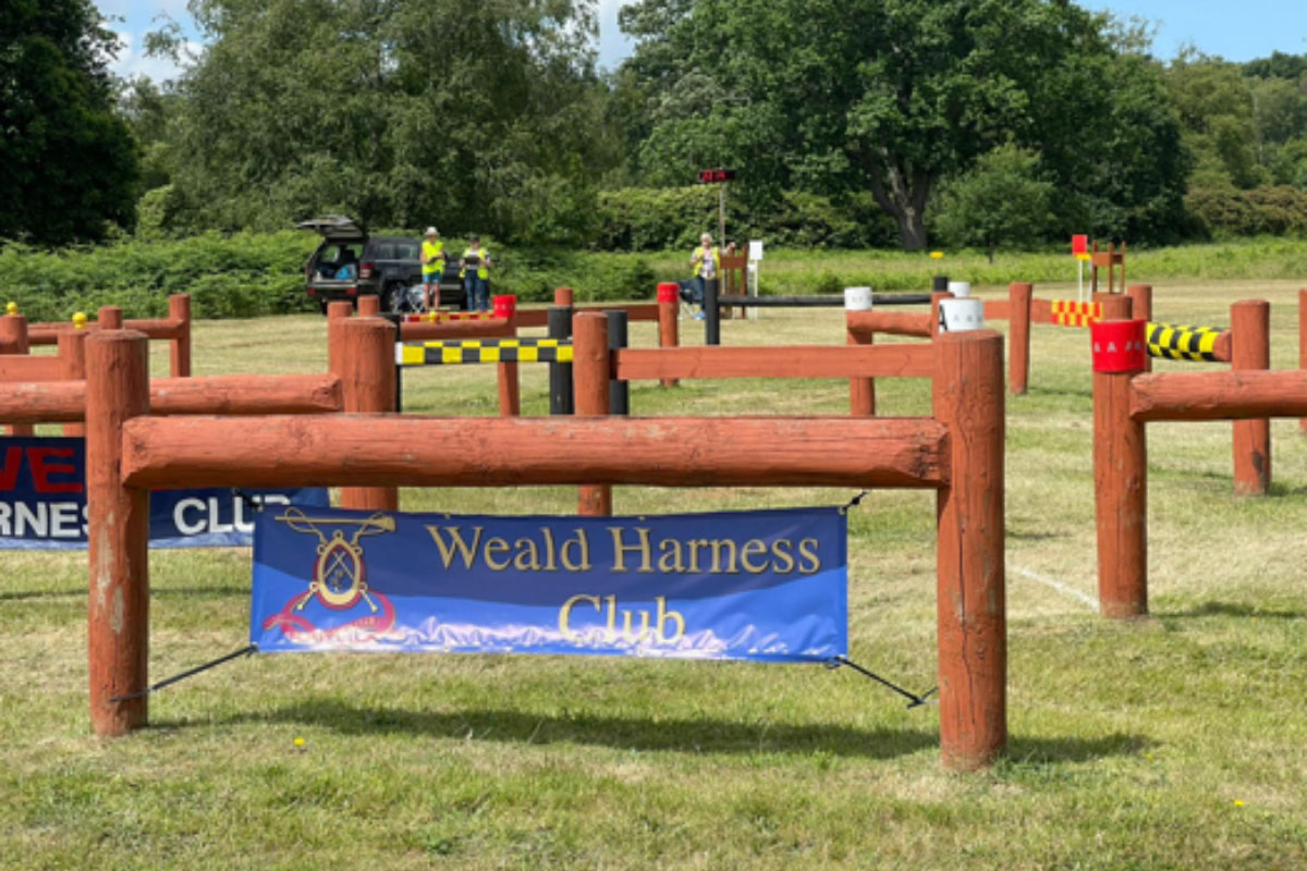 Weald Hrness Club -Course-img01